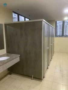 Vách ngăn vệ sinh Compact Formica thi công, sản xuất trực tiếp