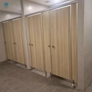 Tiêu chuẩn lắp đặt thẩm mỹ trong thi công vách ngăn vệ sinh compact