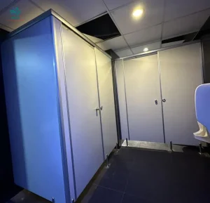 Điểm khác biệt chất lượng thi công vách ngăn vệ sinh chuyên nghiệp