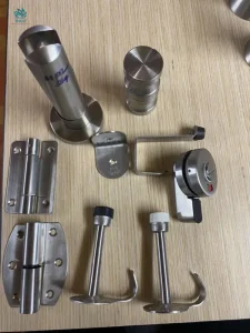 Phụ kiện tấm compact hpl và tầm quan trọng trong quá trình sử dụng