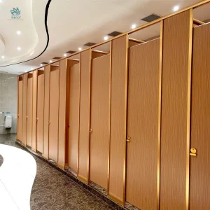 Vách ngăn compact HPL có đặc điểm gì nổi bật và ứng dụng đa dạng?