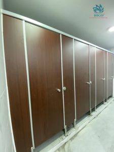 Khách hàng tư vấn hỏi gì khi yêu cầu báo giá vách ngăn vệ sinh