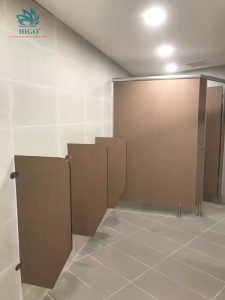 THI CÔNG VÁCH NGĂN VỆ SINH TIẾT KIỆM CHI PHÍ UY – TÍN CHẤT LƯỢNG,