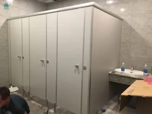 Lưu ý quan trọng Higo trong cách vận chuyển vách vệ sinh compact