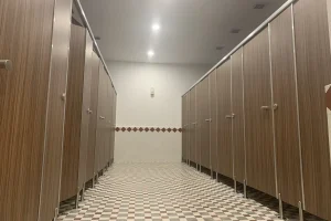 Đơn vị thi công vách ngăn vệ sinh compact hpl tại Hà Nội uy tín, bền đẹp