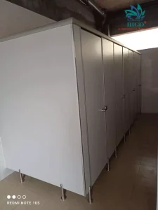 Thi công vách ngăn vệ sinh tại Thanh Hóa bằng vật liệu compact hpl cao cấp