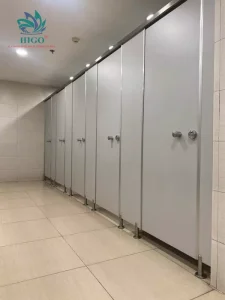 Vách ngăn vệ sinh Compact Polytech chi tiết được hiểu thế nào?