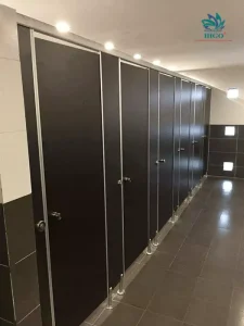 Vách ngăn nhà vệ sinh compact thi công đẹp hiện đại
