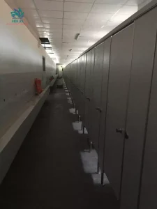 Vách ngăn vệ sinh Composite và HDPE
