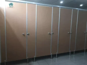 Giá vách ngăn vệ sinh mfc HIGO mới nhất