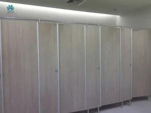 Giá vách ngăn vệ sinh mfc HIGO mới nhất