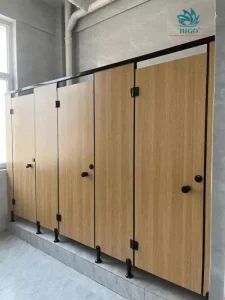 Vách ngăn vệ sinh là gì? Có những loại vách ngăn nào hiện nay?