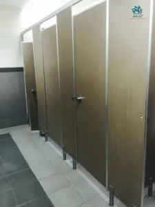 Sửa chữa vách vệ sinh kém chất lượng của tấm compact loại II