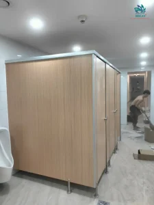 Vách ngăn vệ sinh tấm Compact HPL và Compact Maica loại nào tốt nhất?