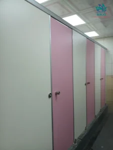 Vách Ngăn nhà Vệ Sinh Tấm Compact Hpl– Lựa Chọn Hoàn Hảo Cho Các Công Trình Hiện Đại