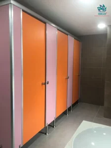 Vách Ngăn Vệ Sinh Compact Hpl Loại Nào Tốt, Ưu Điểm Ra Sao?