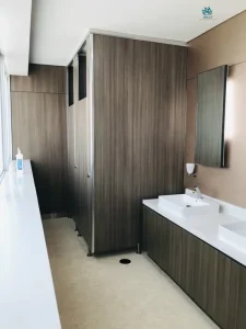 Báo giá vách ngăn vệ sinh bằng tấm compact hpl mới nhất