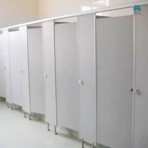 Vách ngăn vệ sinh tấm compact có đặc điểm và lưu ý khi sử dụng