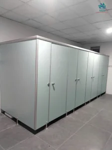 Cung cấp, thi công vách ngăn nhà vệ sinh giá rẻ, bền đẹp trên 20 năm