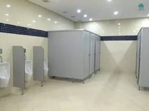 Thi công vách ngăn vệ sinh compact hpl hạn chế ẩm mốc và vi khuẩn