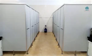 Báo Giá Cạnh Tranh Thi Công Vách Ngăn Nhà Vệ Sinh Compact HPL