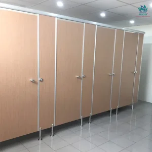 TẤM COMPACT VÁCH NGĂN NHÀ VỆ SINH: XU HƯỚNG ĐƯỢC ƯU TIÊN LỰA CHỌN