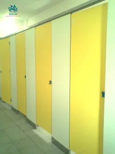 Tấm compact HPL thi công vách ngăn vệ sinh chịu nước, độ bền cao