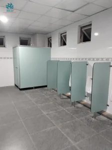 Cung cấp thi công tấm compact HPL làm vách ngăn vệ sinh chống cháy, chống ẩm