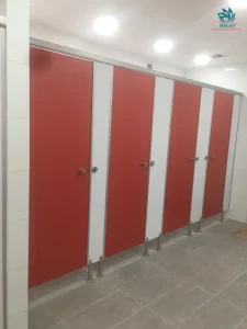 Tấm compact vách ngăn vệ sinh tiêu chí chọn tấm compact hpl chất lượng