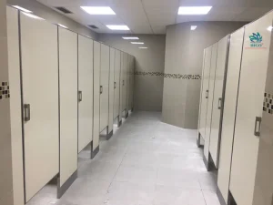 Lợi ích vách ngăn vệ sinh compact hpl 12mm chịu nước không ngờ từ tấm compact