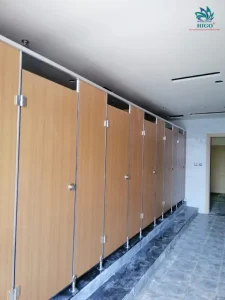 Thi công vách ngăn vệ sinh tấm compact hpl giá tốt nhất 2025