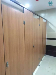 Lựa chọn vách ngăn vệ sinh compact hpl như thế nào cho phù hợp chất lượng nhất?