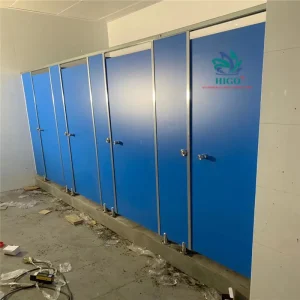 Vách ngăn vệ sinh Compact hpl phân loại tính năng theo từng chất liệu