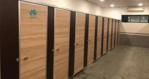 Lắp đặt vách ngăn vệ sinh tấm compact theo chuẩn kích thước yêu cầu