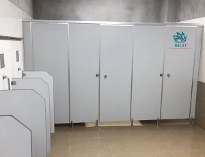 Bật mí mẹo lựa chọn chân vách ngăn vệ sinh compact đảm bảo và tiết kiệm chi phí