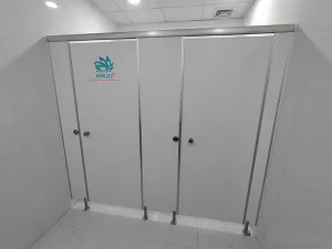 Vách ngăn nhà vệ sinh tấm compact lựa chọn tối ưu và tuyệt vời nhất cho công trình