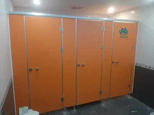 Báo giá thi công vach ngan ve sinh compact hpl giá rẻ, ưa chuộng 2025