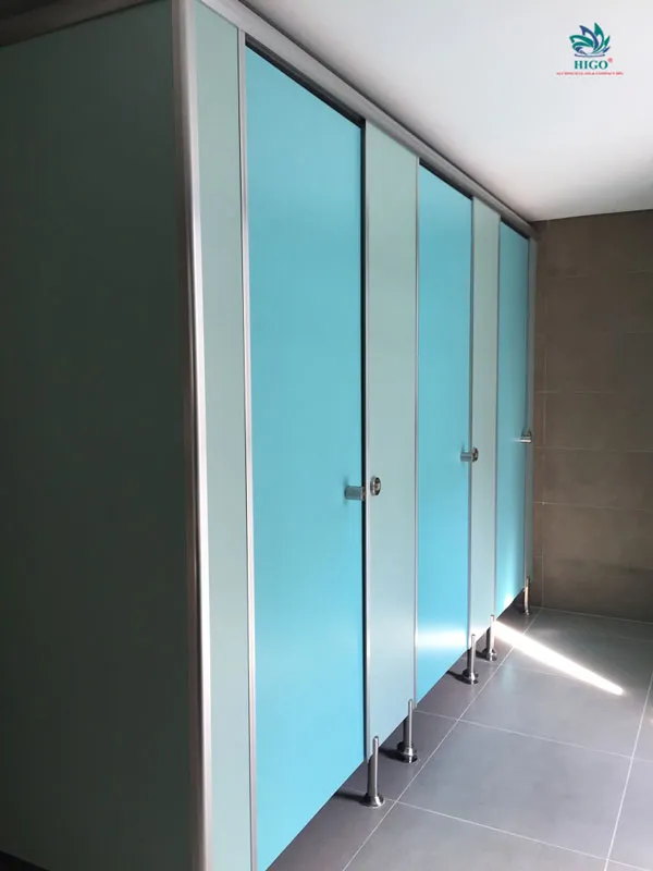 Vách ngăn vệ sinh compact tiết kiệm nhiều thời gian và chi phí trong việc thi công.