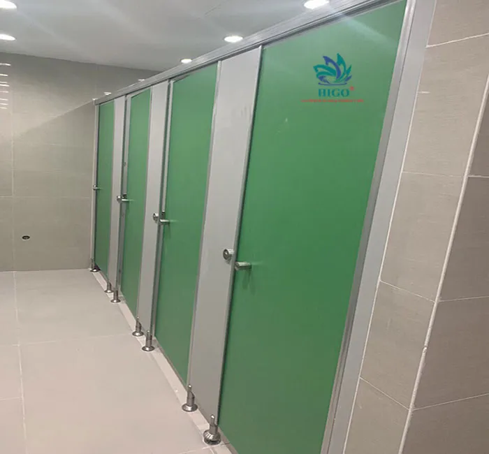 Vách ngăn vệ sinh bằng tấm comact hpl với những đặc tính nổi bật, thẩm mỹ