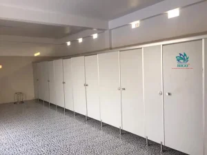 Bảng giá vách ngăn vệ sinh compact mới nhất thị trường thi công uy tín