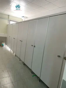 Vật liệu vách ngăn nhà vệ sinh dùng vật liệu nào bền và đẹp?