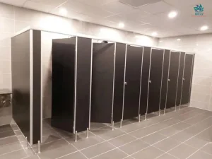 Tấm compact hpl là gì? Lý do nên dùng tấm compact để thi công vách ngăn nhà vệ sinh hiện nay