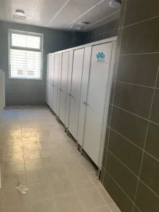 So sánh các loại vách ngăn wc compact hpl phổ biến hiện nay: MFC, HPL Và Compact