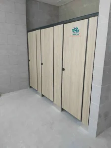 Quy trình lắp đặt thi công vách compact chuẩn kỹ thuật – Đảm bảo bền đẹp và an toàn