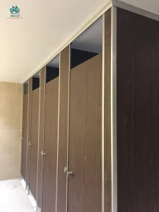 Hướng dẫn lắp đặt vách ngăn vệ sinh compact hpl công ty chi tiết với quy trình chuẩn