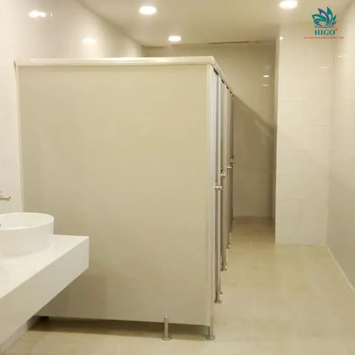 Cập nhật giá tấm compact 12mm chịu nước lựa chọn hoàn hảo cho vách ngăn vệ sinh